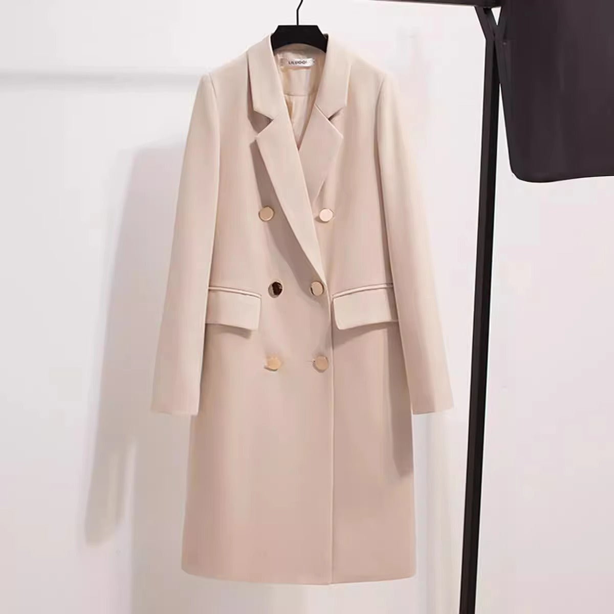 High-Quality Ladies' Double-Breasted Solid-Color Coat - Fashionable Lapel Design for Autumn/Winter Commute